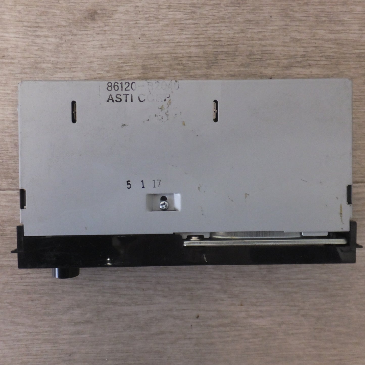 [送料無料] ★ASTI製 ダイハツ 純正 スピーカー内蔵 AM/FMラジオ 86120-B2040[14-2]★