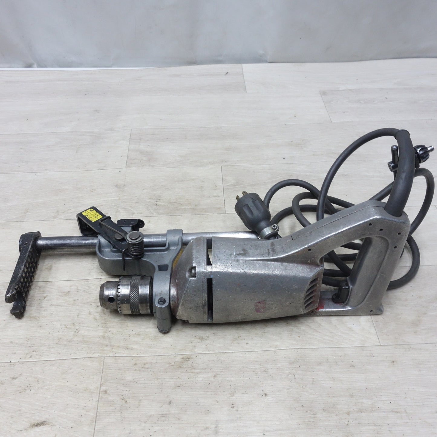 [送料無料] ◆マキタ 13mm 電気 ドリル 6301A ドリルスタンド付き 電動 工具 makita ①◆