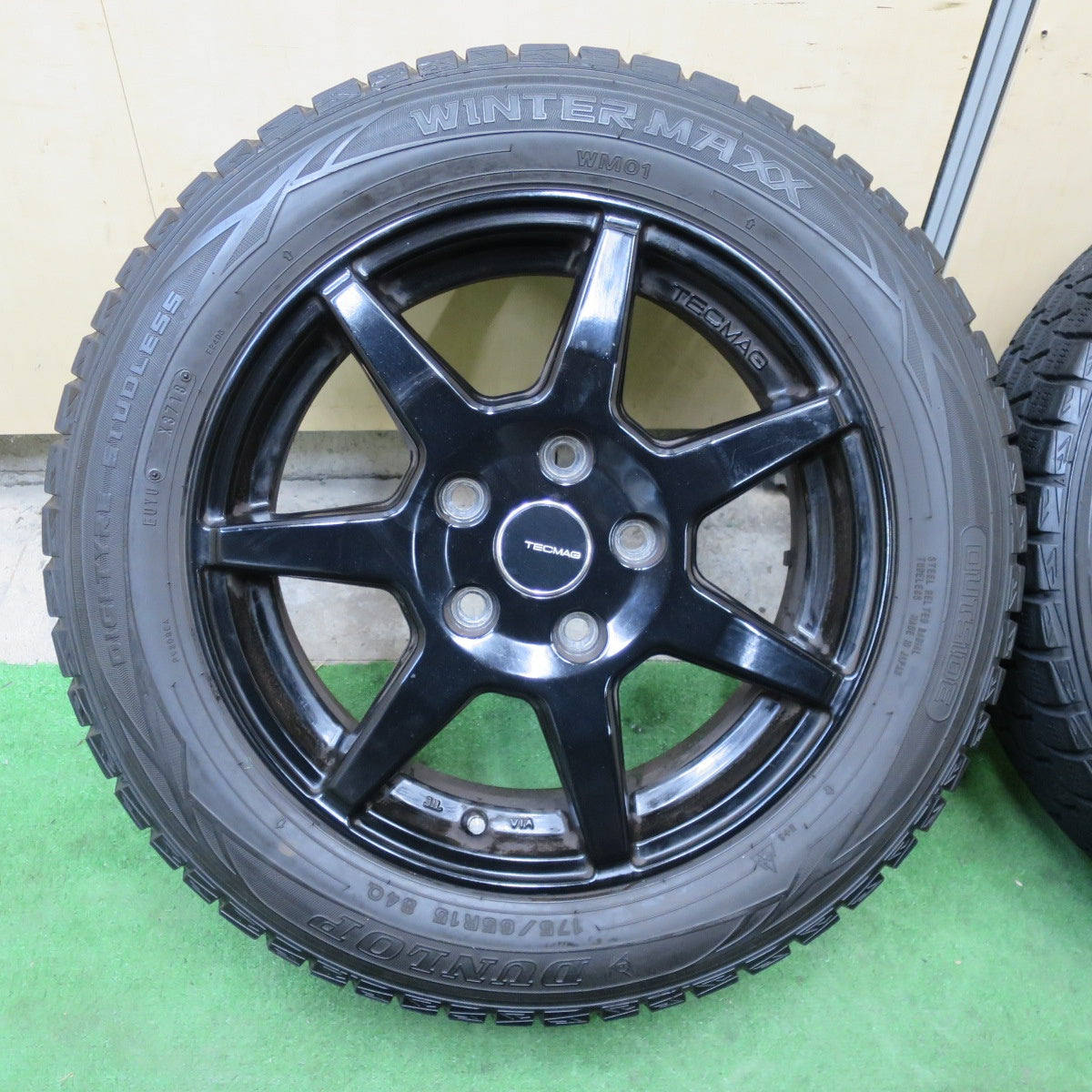 4本価格★MINI 等 TECMAG 207R 175/65R15 スタッドレス ダンロップ ウインターマックス WM01 テクマグ 15インチ PCD112/5H★5111101TTス