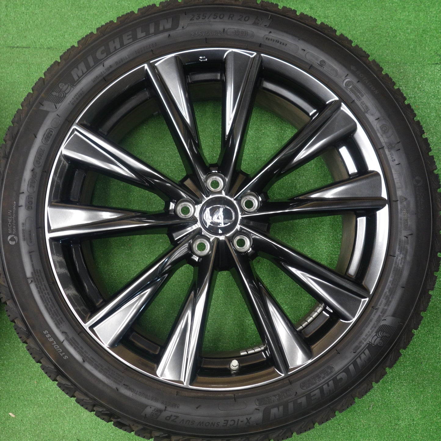 センサー付き！バリ溝！キレイ！9.5分◎レクサス NX Fスポーツ 純正 235/50R20 スタッドレス ミシュラン X-ICE SNOW SUV ZP 20インチ PCD114.3/5H◎6061701KTス