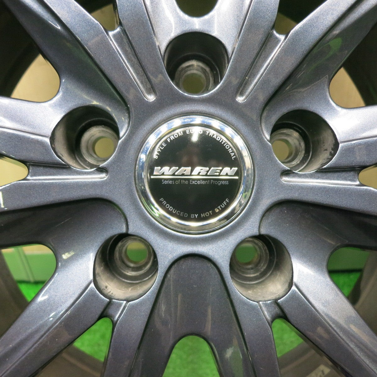 [送料無料] 　バリ溝！22年！キレイ！9.5分★スタッドレス 205/65R16 グッドイヤー アイスナビ7 WAREN ヴァーレン 16インチ PCD114.3/5H★4112307TNス