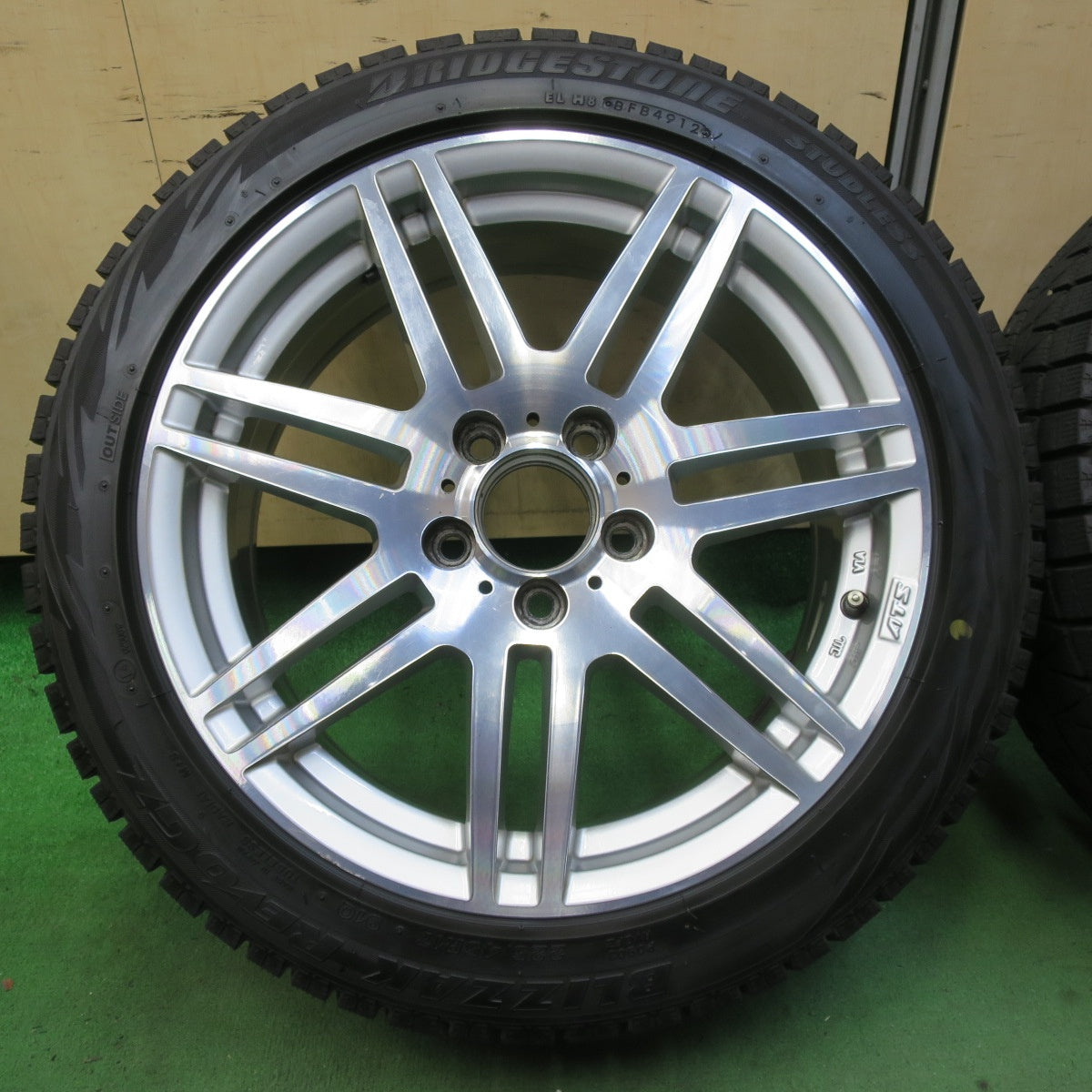 バリ溝！9.5分以上★ベンツ 等 ATS TWIN 225/45R17 スタッドレス ブリヂストン ブリザック REVO GZ 17インチ ツイン PCD112/5H★5070609イス