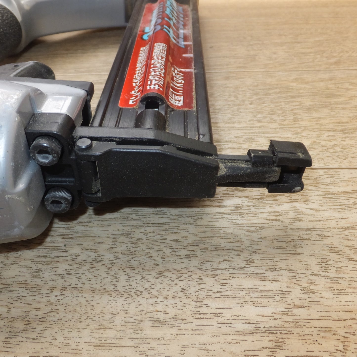 [送料無料] ★藤原産業 SK11 エアー釘打機 SAN-35F 常圧　釘直径 1.3×1.0mm 釘足長 10～35mm 使用空気圧力 0.5～0.8MPa★
