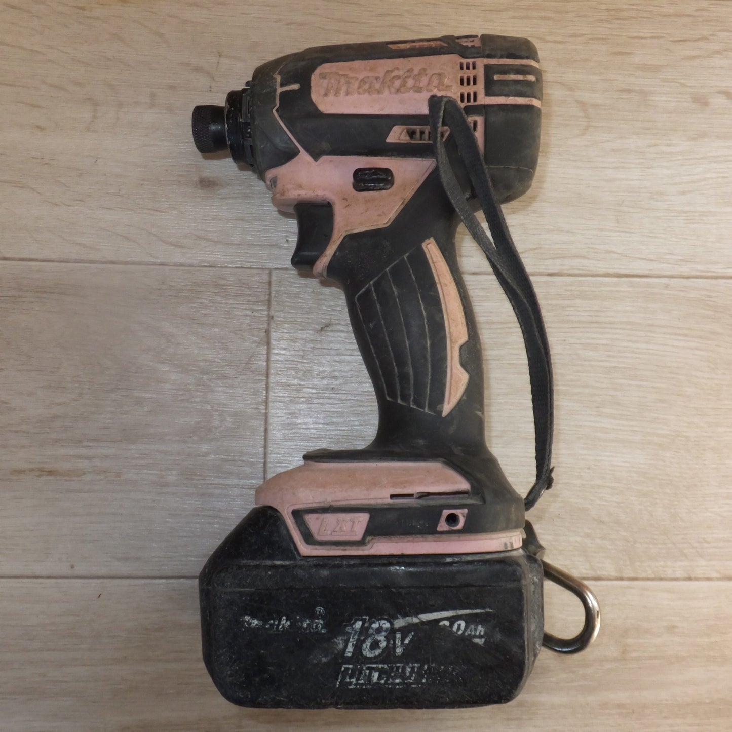 [送料無料] ジャンク★マキタ makita 充電式インパクトドライバ TD149DRFXP 18V★