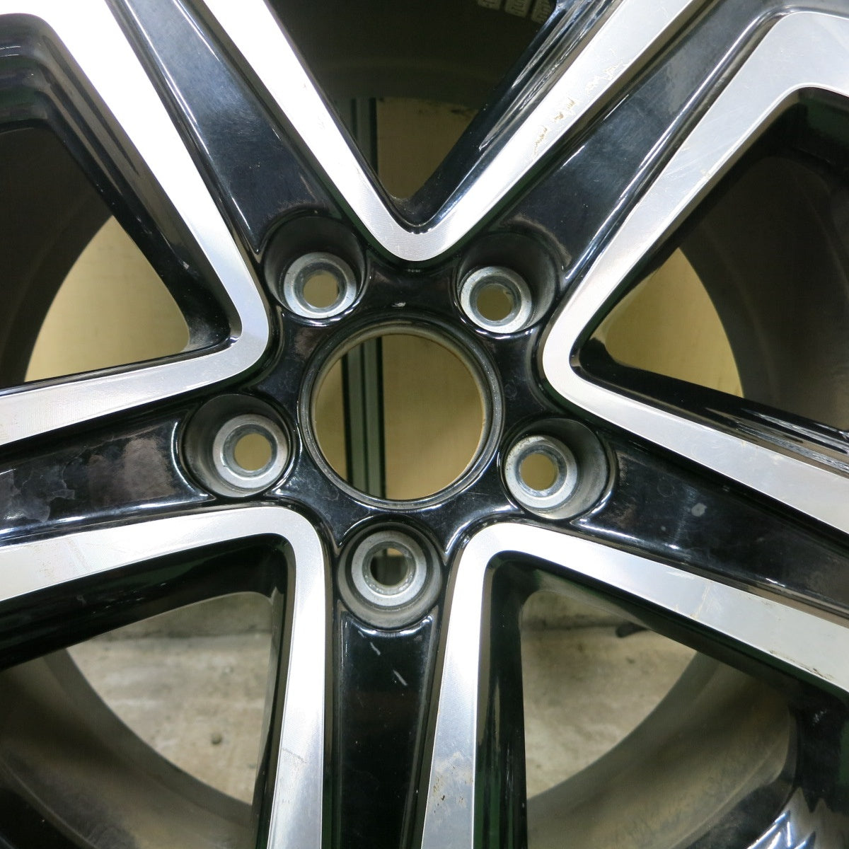 [送料無料] バリ溝！8.5分！1本★ホンダ RU3 RU4 ヴェゼル 純正 215/55R17 ダンロップ SPスポーツマックス 050 17インチ PCD114.3/5H★4091404ナノ