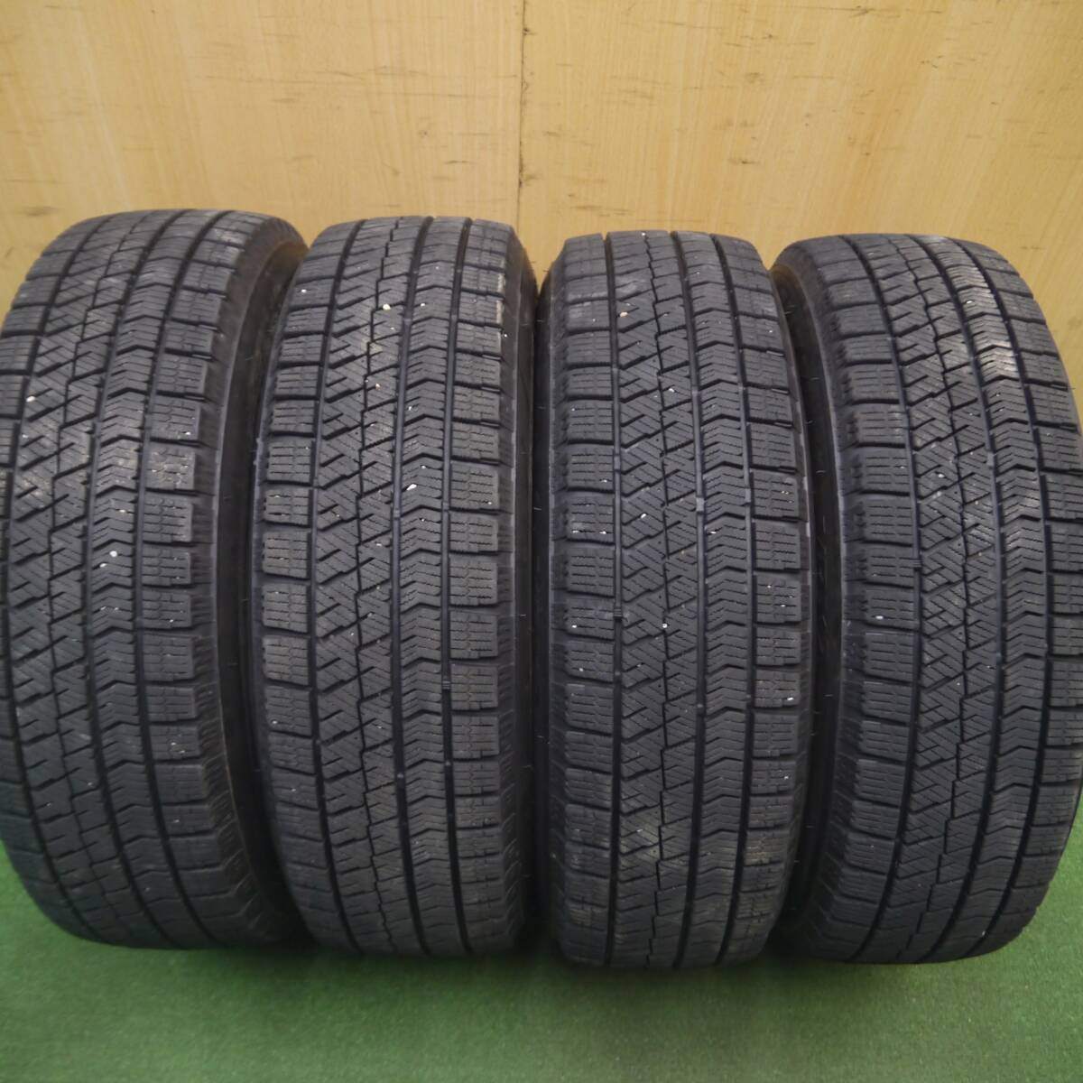バリ溝！キレイ！8.5分★スタッドレス 165/65R14 ブリヂストン ブリザック VRX2 Exceeder エクシーダー 14インチ PCD100/4H★5020503Hス