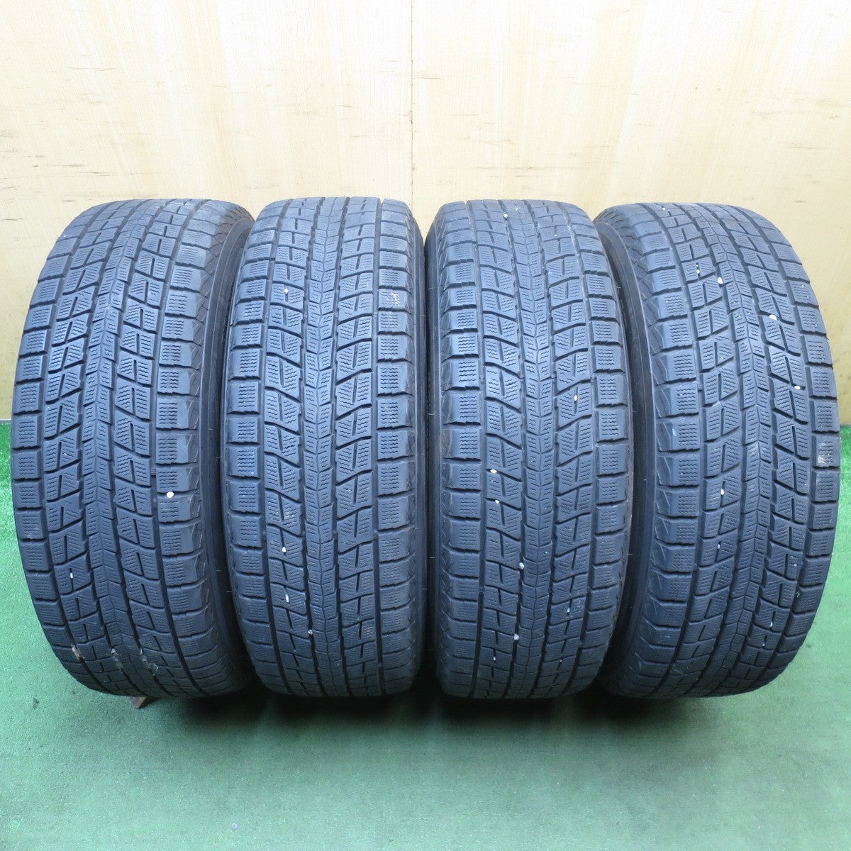 バリ溝！9.5分◎スタッドレス 225/65R17 ダンロップ ウインターマックス SJ8 GRASS グラス 17インチ PCD114.3/5H◎6100903NJス