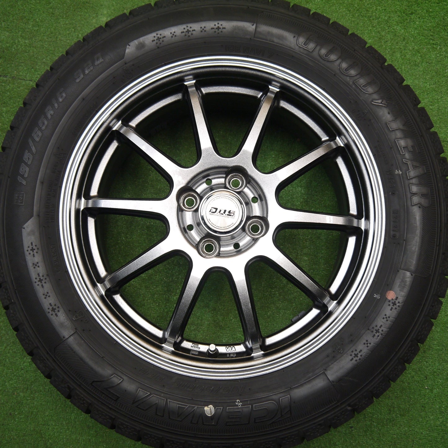 バリ溝！21年！キレイ！9.5分★スタッドレス 195/65R16 グッドイヤー アイスナビ7 D.O.S. DOS 16インチ PCD100/4H★5111802Hス