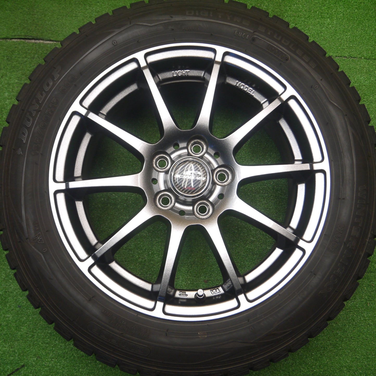 [送料無料] バリ溝！キレイ！9分★シエンタ等 185/60R15 スタッドレス ダンロップ ウインターマックス WM01 SCHNEIDER シュナイダー PCD100/5H★4103002Hス