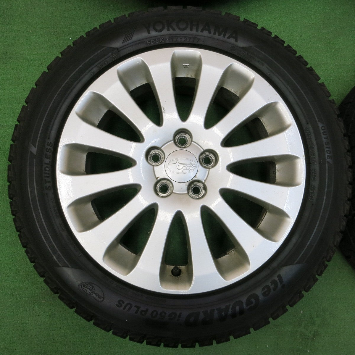 *送料無料* バリ溝！9.5分★スバル エクシーガ 純正 205/55R16 スタッドレス ヨコハマ アイスガード iG50 プラス 16インチ PCD100/5H★4052101イス