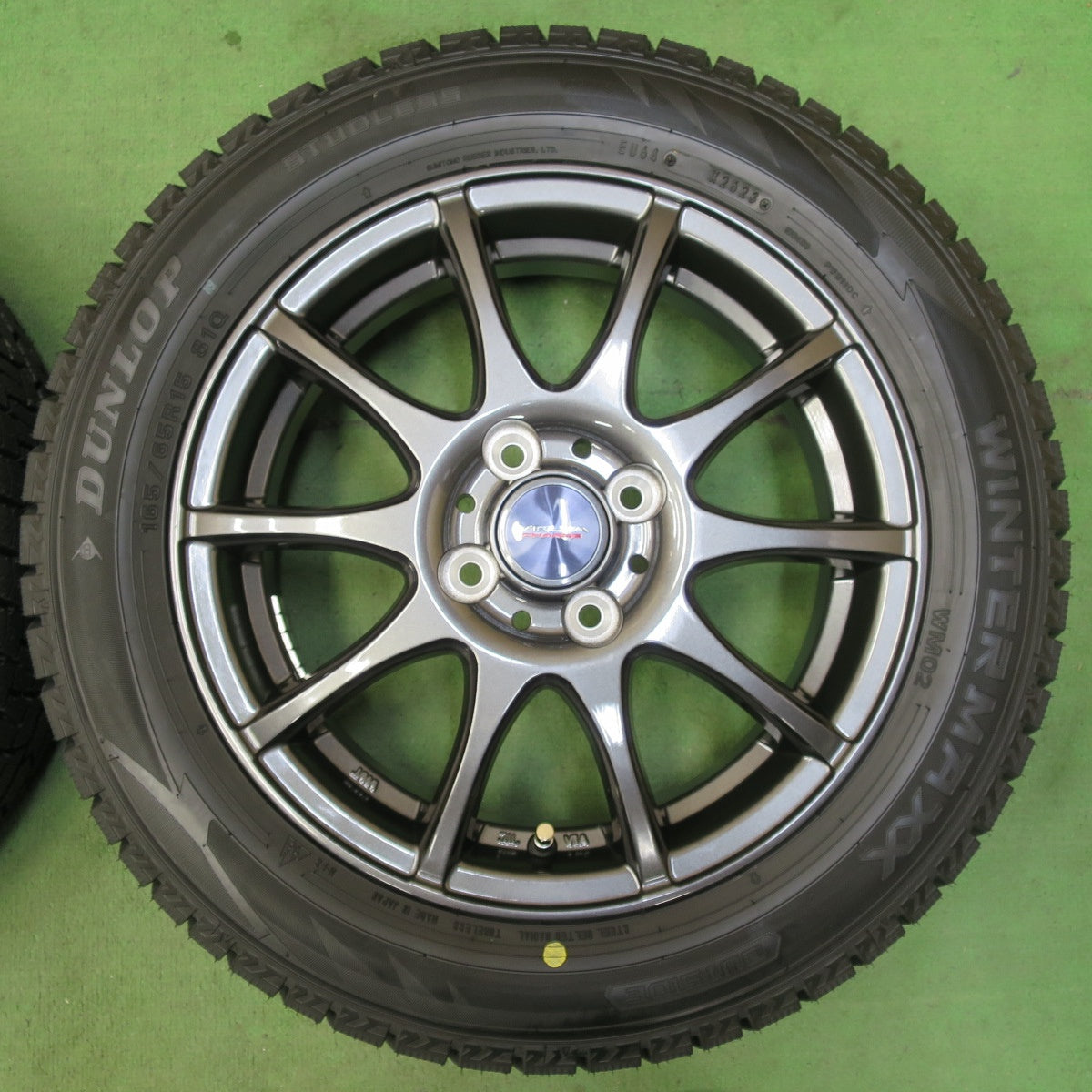 未使用！23年★スタッドレス 165/65R15 ダンロップ ウインターマックス WM02 VELVA CHARGE 15インチ ハスラー タフト 等 軽サイズ PCD100/4H★5051506イス
