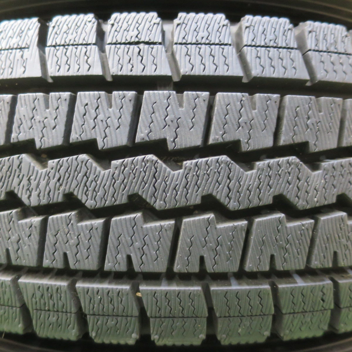 バリ溝！ほぼ10分★スタッドレス 165R13 6PR ダンロップ ウインターマックス SV01 SIBILLA NEXT SF-5 シビラ 13インチ PCD100/4H★6011906イス