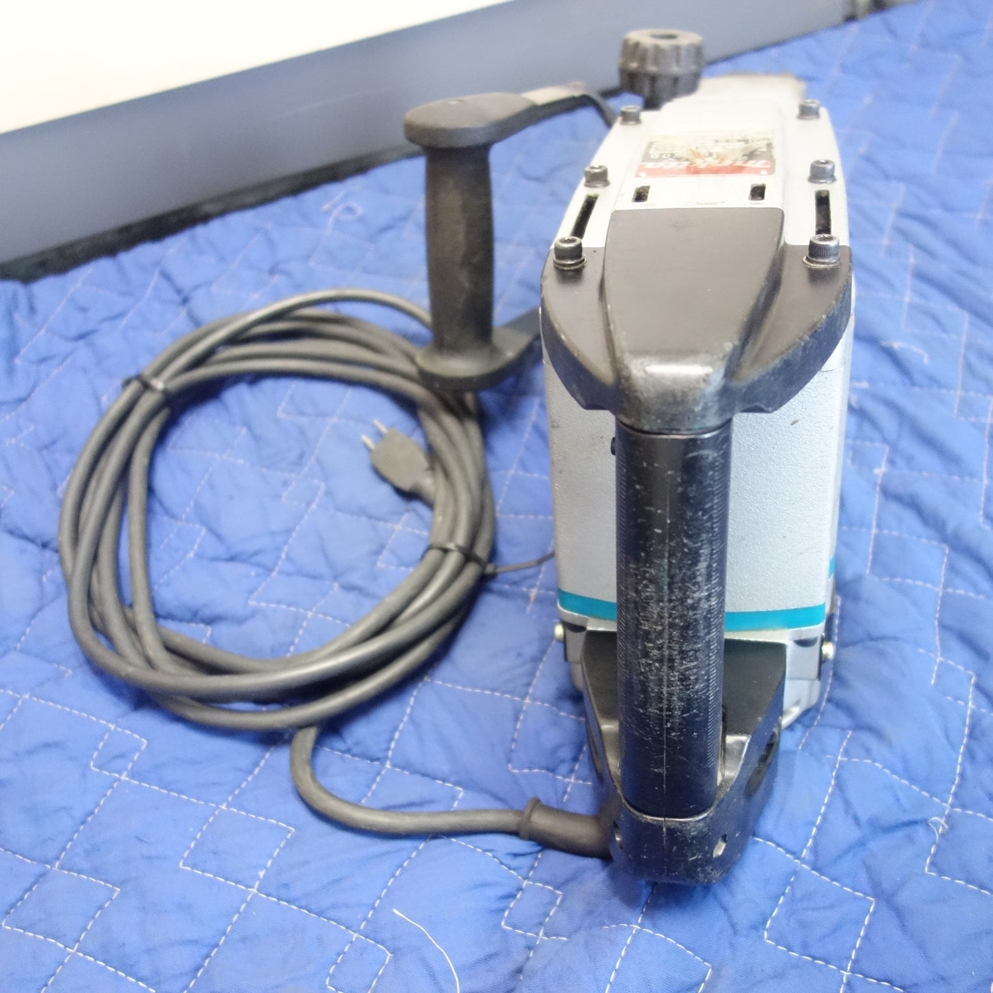 [送料無料] 付属品付き☆マキタ 100V 電動 ハンマ HM1500 ハンマードリル ケース ビット 六角レンチ 付き はつり ハツリ 電動 工具☆