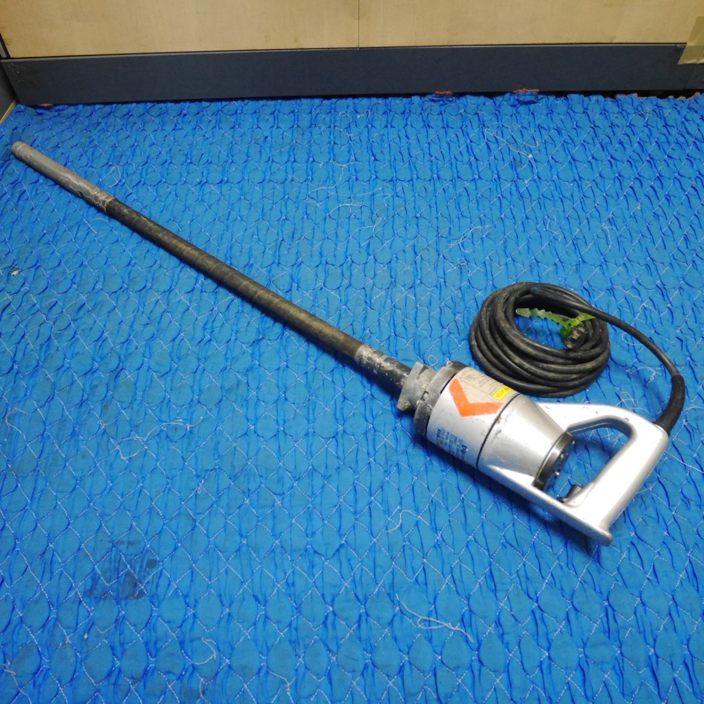 [送料無料] ☆EXEN 軽便 バイブレーター E28FP コンクリート バイブレータ 電動 工具 エクセン ミキサー カクハン機 撹拌機☆