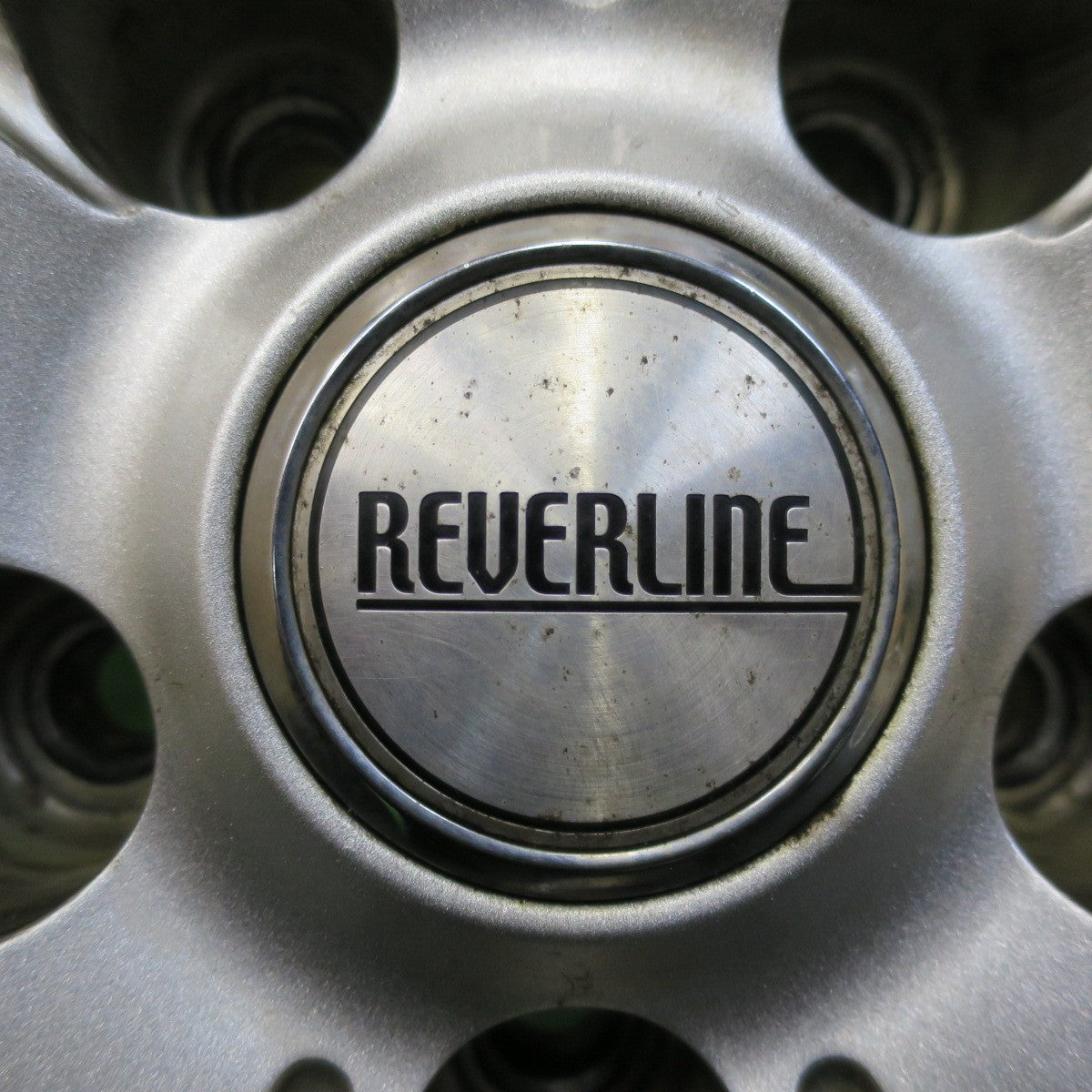*送料無料* バリ溝！22年！9分★スタッドレス 215/65R16 ブリヂストン ブリザック VRX3 REVERLINE リバーライン 16インチ PCD114.3/5H★4060805イス