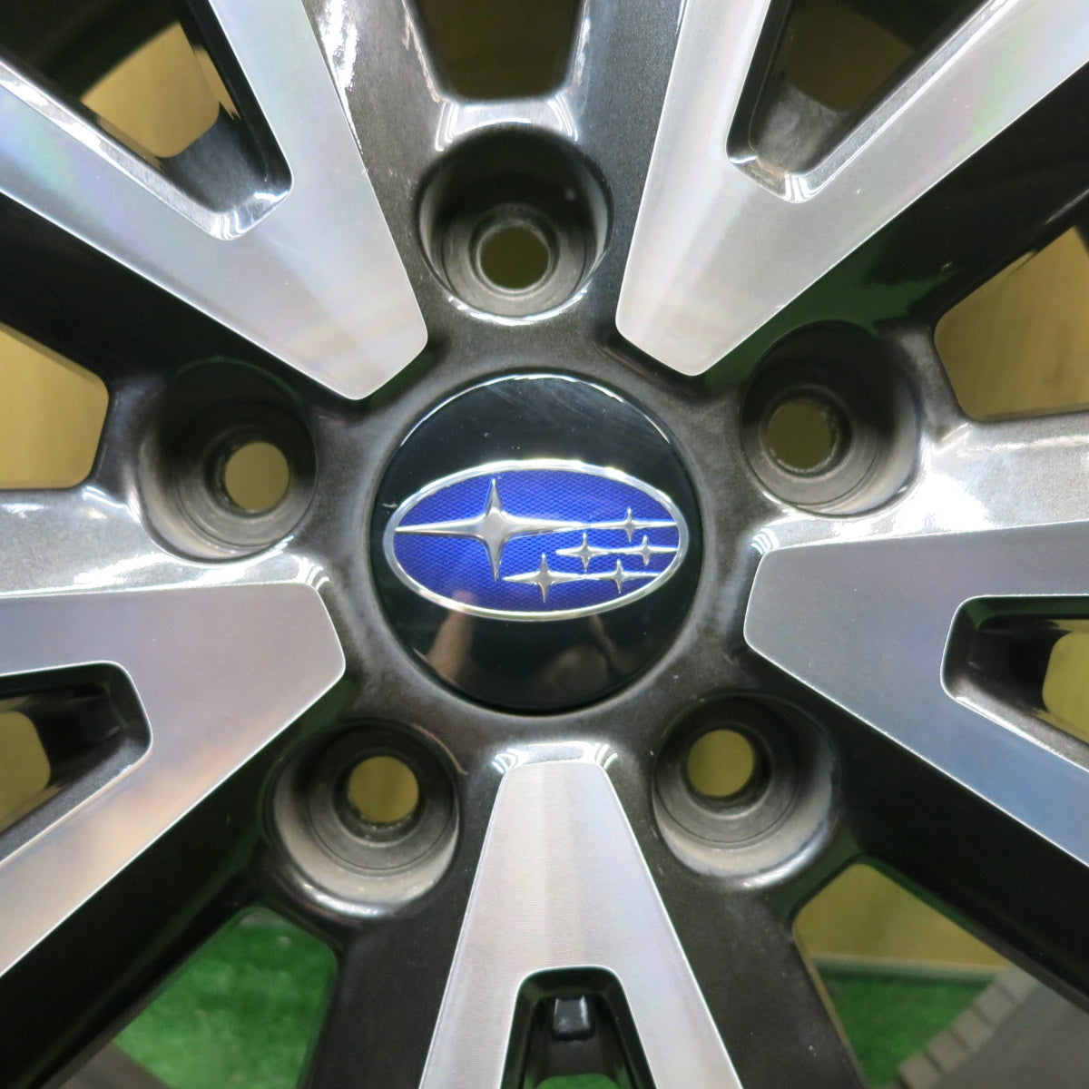 バリ溝！9分◎スバル BS9 レガシィ アウトバック 純正 225/60R18 スタッドレス ダンロップ ウインターマックス SJ8 18インチ PCD114.3/5H◎6100804HAス