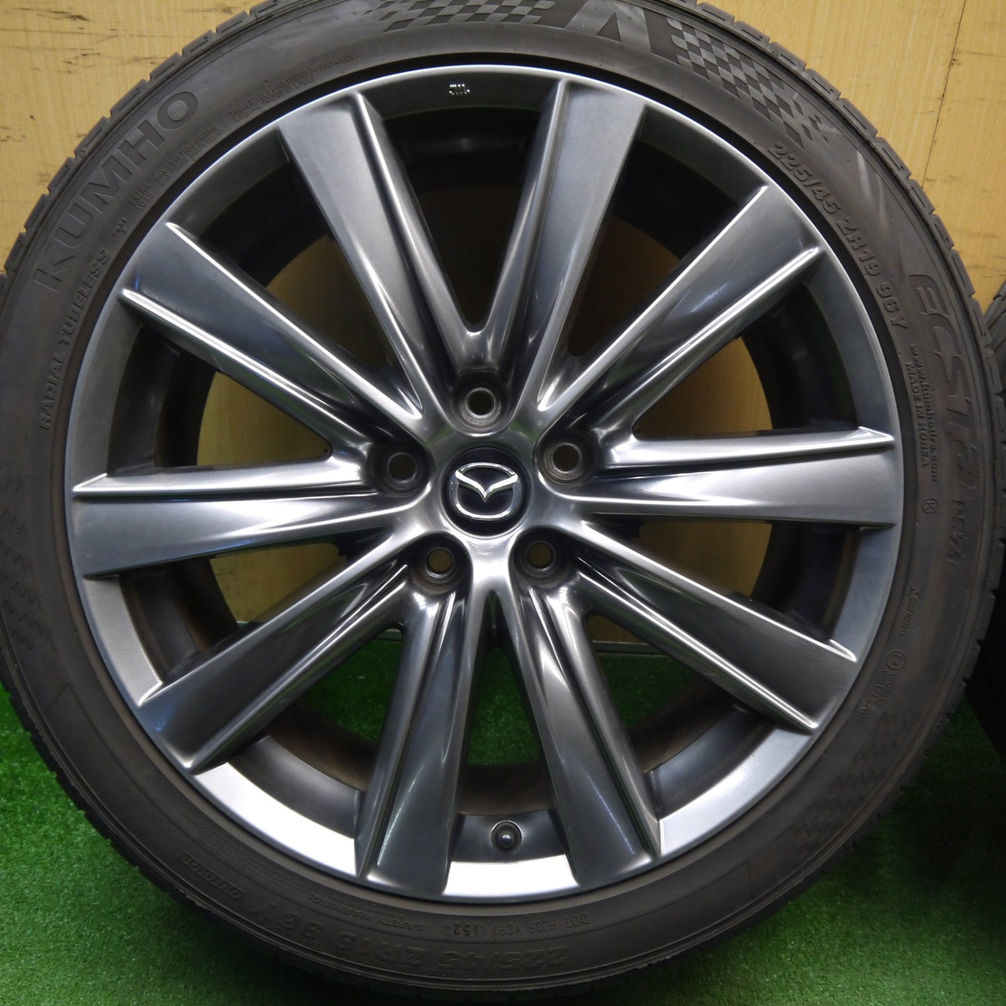 バリ溝！24年！キレイ！9.5分★マツダ6 Lパッケージ 純正 225/45R19 クムホ エクスタ PS71 KUMHO ECSTA 19インチ PCD114.3/5H★6021608Hノ