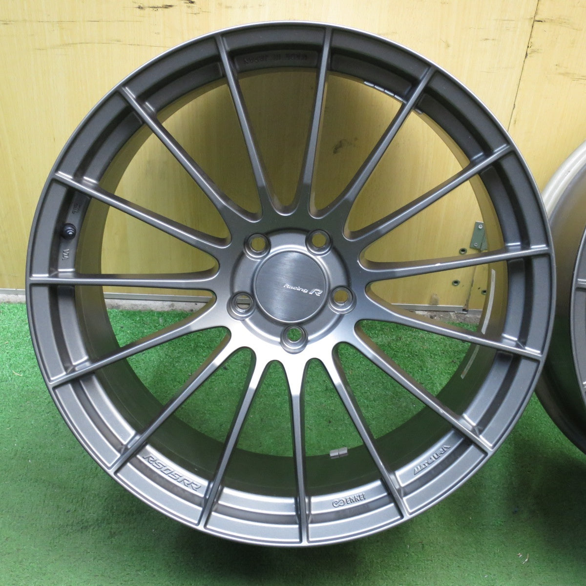 ENKEI RS05RR 20 9.5J+45 車用ホイール エンケイ 20インチ RS05RR」の
