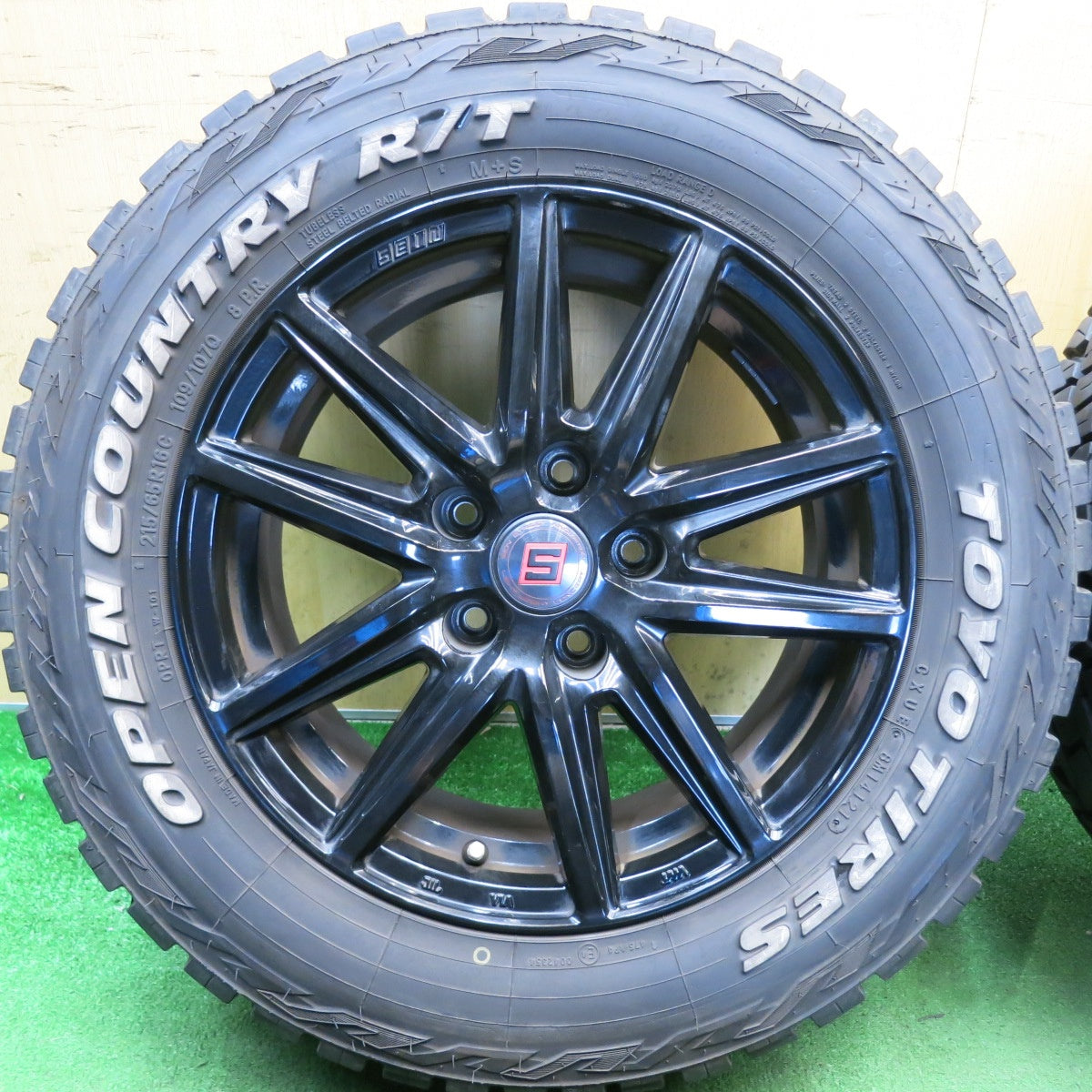 バリ溝！9.5分◎215/65R16 109/107Q 8PR トーヨー オープンカントリー R/T ホワイトレター SEIN SS ザイン 16インチ PCD114.3/5H◎6081312HAノ