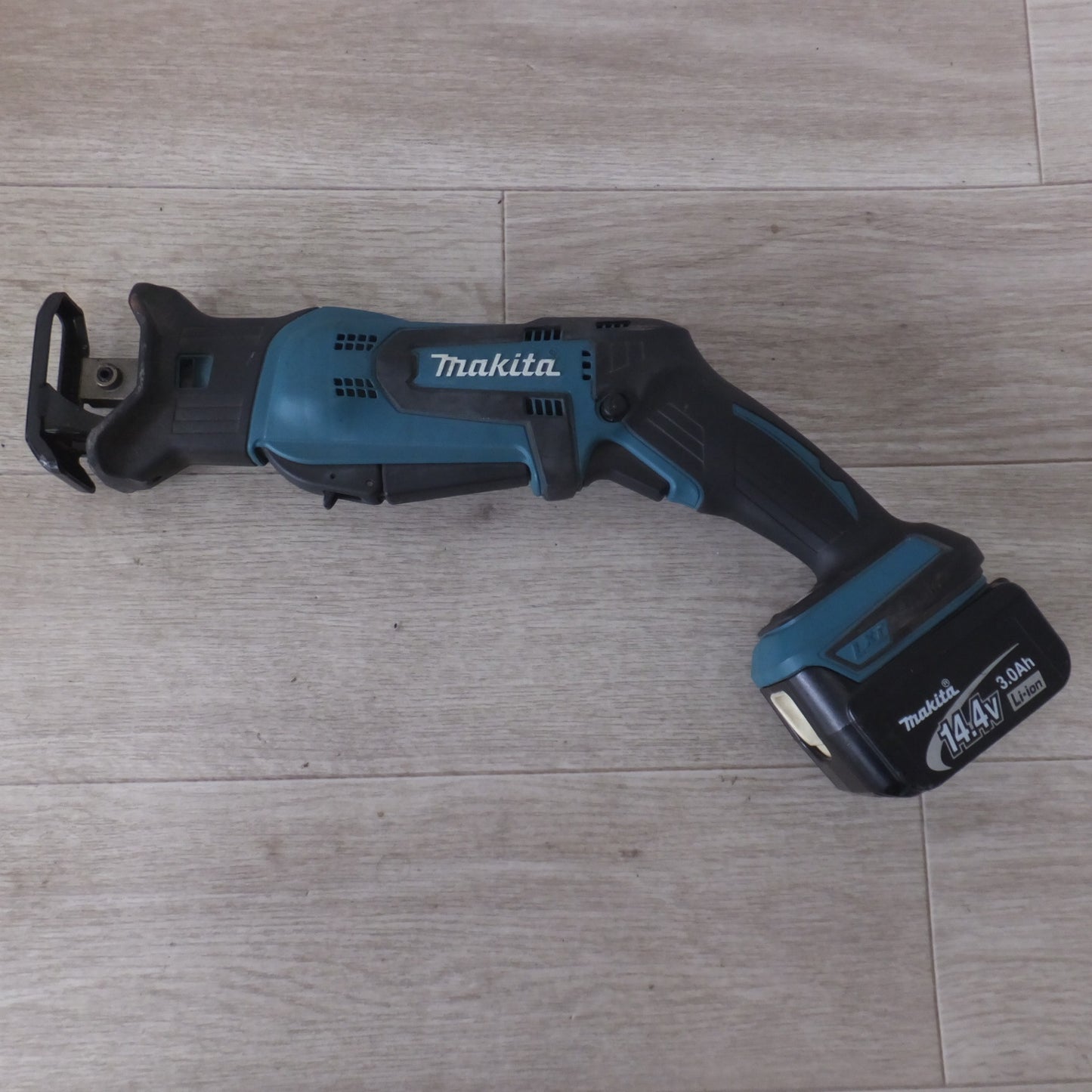 [送料無料] ★マキタ makita 充電式レシプロソー JR144D　バッテリ BL1430　急速充電器 DC18RF　セット★
