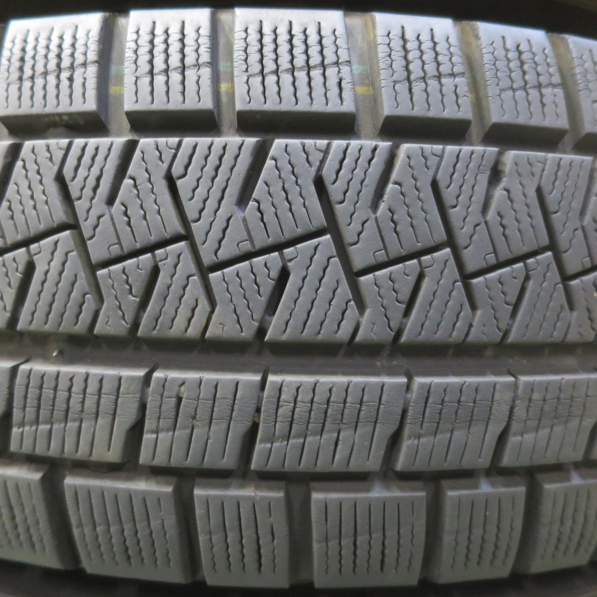 キレイ★ホンダ フリード 純正 スチール 185/65R15 スタッドレス ピレリ アイスアシンメトリコ 15インチ PCD114.3/5H★6052608イス
