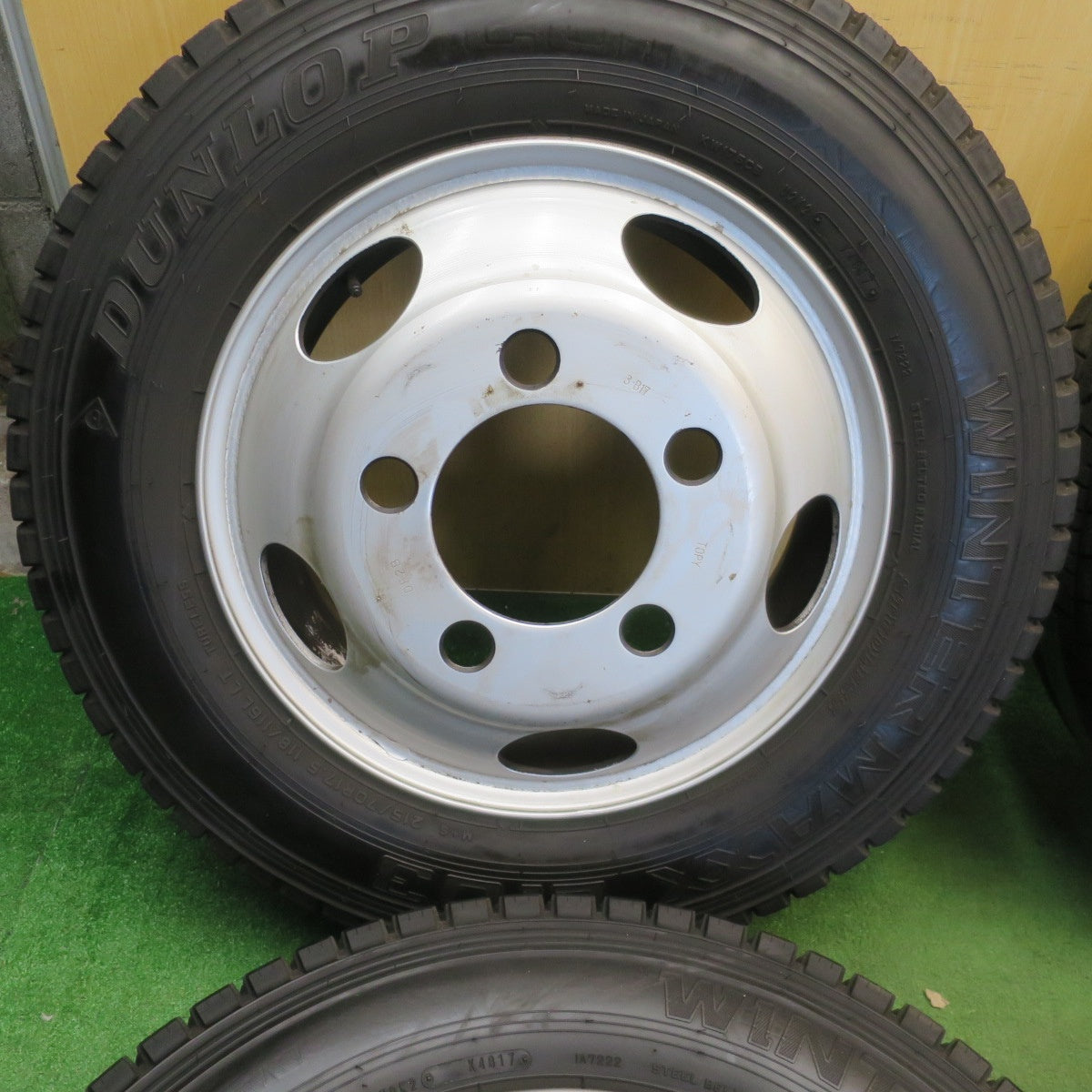 バリ溝！9分！6本◎トラック 215/70R17.5 118/116L スタッドレス ダンロップ ウインターマックス LT03 TOPY スチール 17.5インチ PCD208/5H◎6052601シス