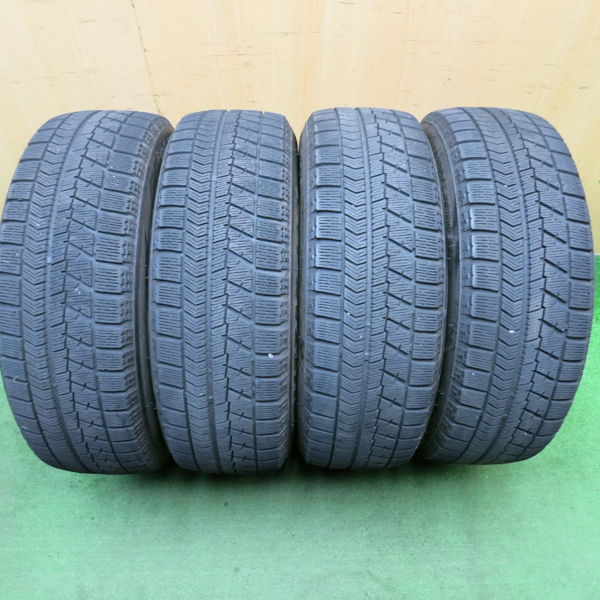 キレイ★プリウス 等 195/65R15 スタッドレス ブリヂストン ブリザック VRX ECO FORME エコフォルム 15インチ PCD100/5H★5062812HAス