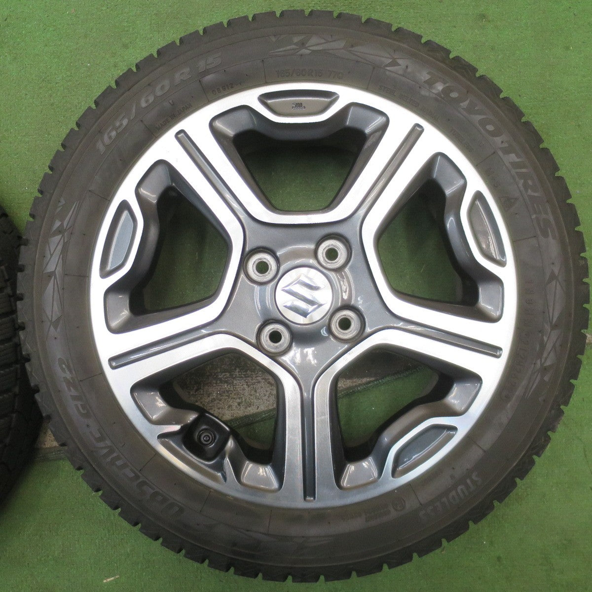 バリ溝！22年！9.5分以上★スズキ MR31S ハスラー 純正 165/60R15 スタッドレス トーヨー オブザーブ GIZ2 15インチ PCD100/4H★5092402NJス