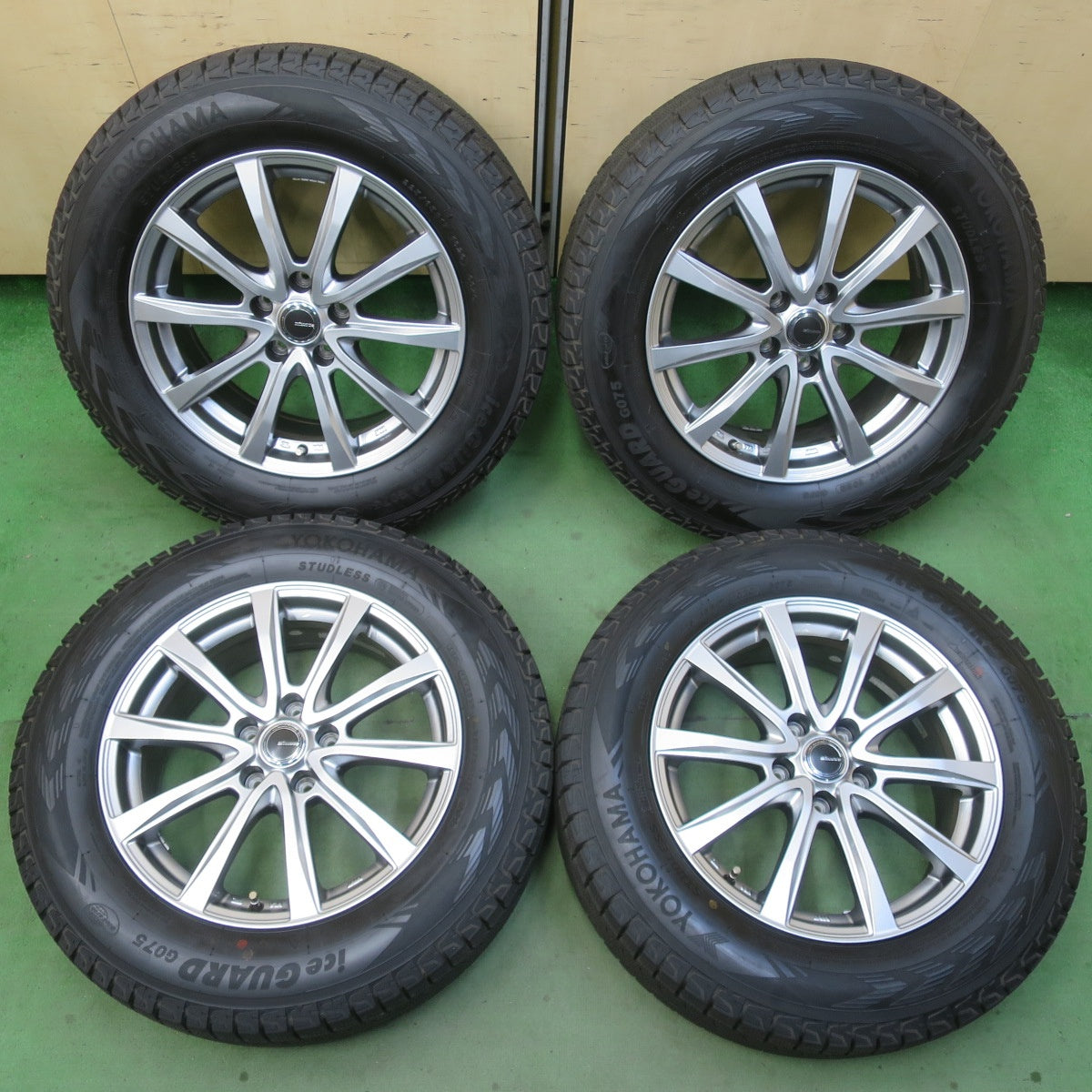 ほぼ未使用！23年！キレイ★スタッドレス 225/65R17 ヨコハマ アイスガード G075 MiLLOUS VX ミルアス 17インチ PCD114.3/5H★6033105イス