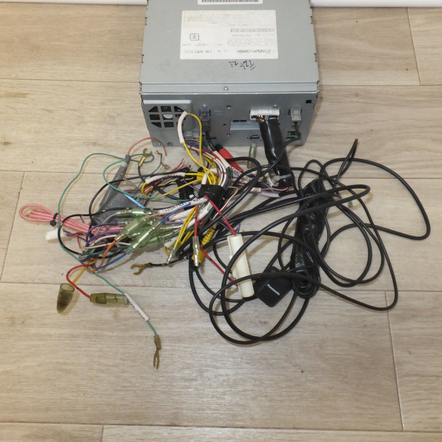 [送料無料] ★パナソニック Panasonic SDカーナビステーション Strada CN-MW250D[22]★