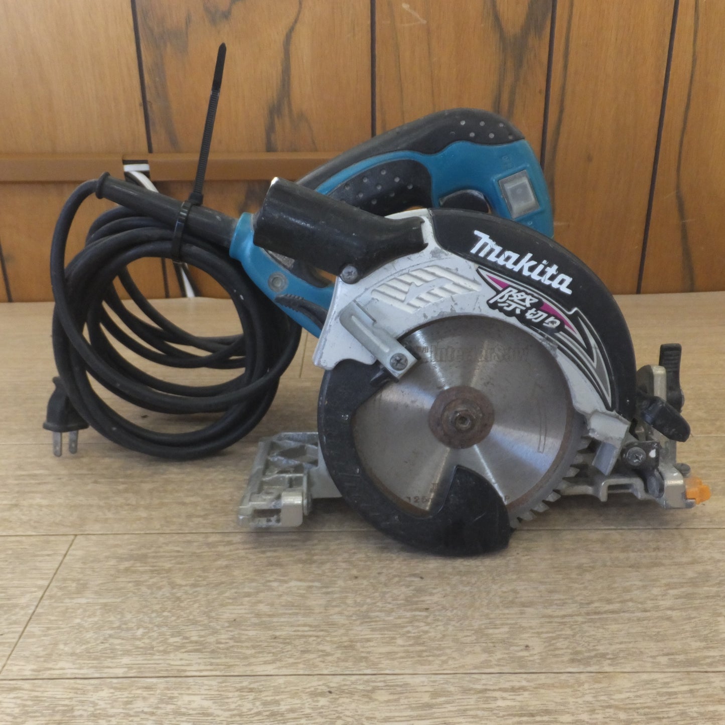 [送料無料] ★マキタ makita 125mm 内装マルノコ 5241　100V 7.5A 50-60Hz 710W　木工用 超硬丸ノコ★