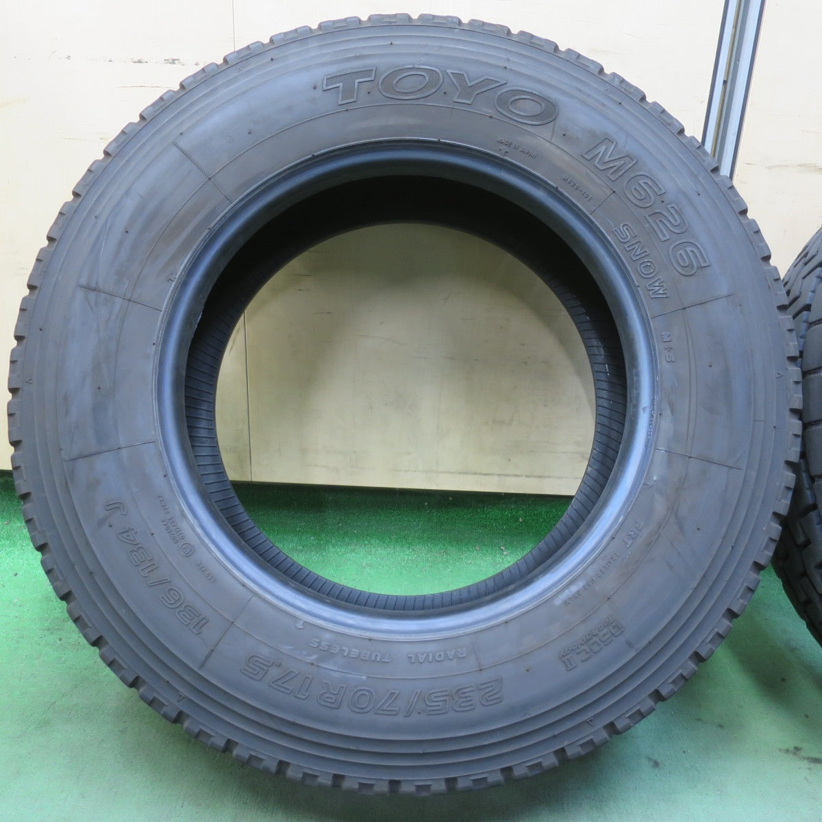 4本価格！24年★トラック 高荷重 トレーラー 等 タイヤ 235/70R17.5 136/134J トーヨー M626 オールシーズン ミックス 17.5インチ★6072910イスタ