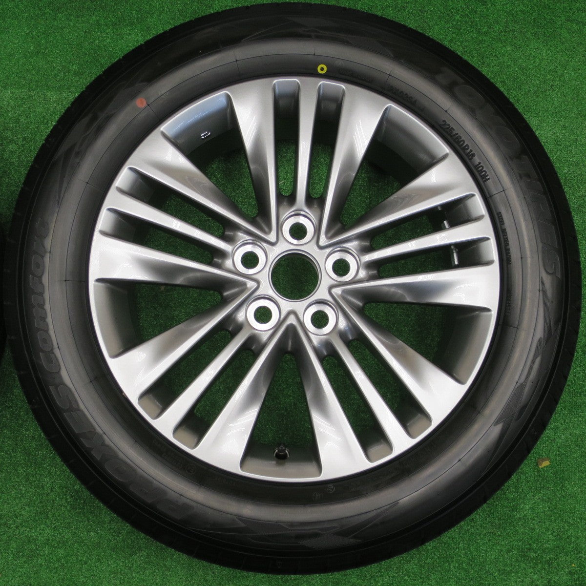 新車外し！25年★トヨタ 40系 アルファード ヴェルファイア Zグレード 純正 225/60R18 トーヨー プロクセス コンフォート 18インチ PCD120/5H★5112701NKノ