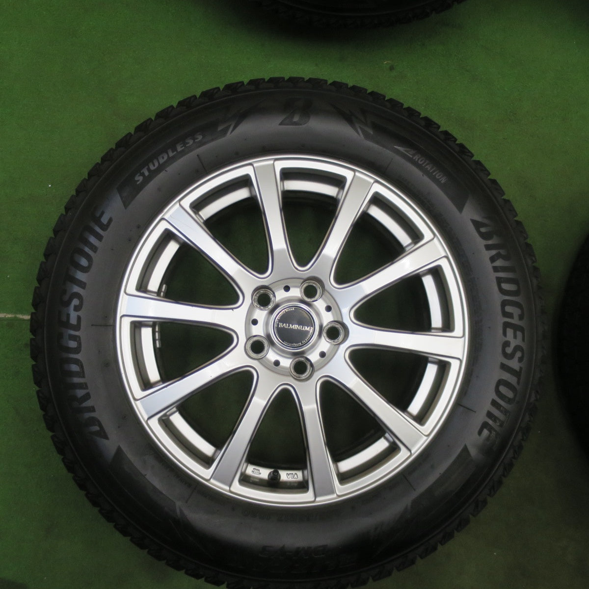 バリ溝！8.5分★スタッドレス 225/65R17 ブリヂストン ブリザック DM-V3 BALMINUM バルミナ 17インチ PCD114.3/5H★6022301TTス