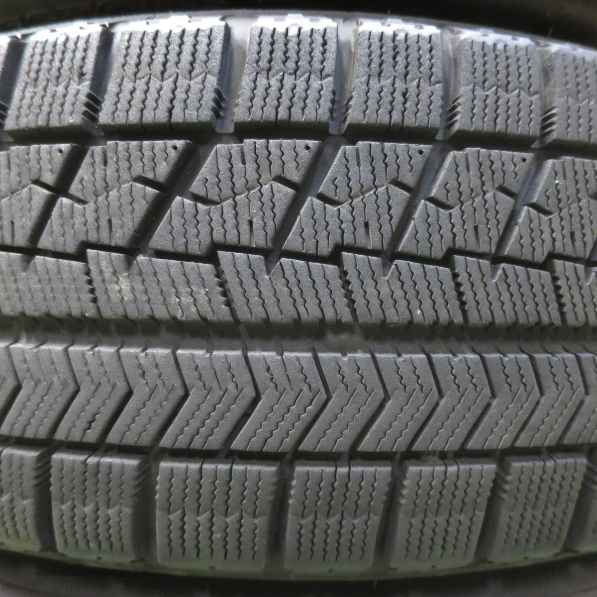 4本価格★スタッドレス 195/65R15 ブリヂストン ブリザック VRX ECO FORME エコフォルム 15インチ PCD114.3/5H★5100603イス
