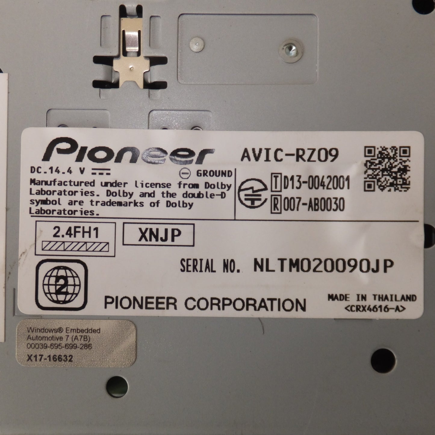 [送料無料] ★カロッツェリア carrozzeria AV一体型メモリーナビゲーション 楽ナビ AVIC-RZ09 パイオニア Pioneer[4]★