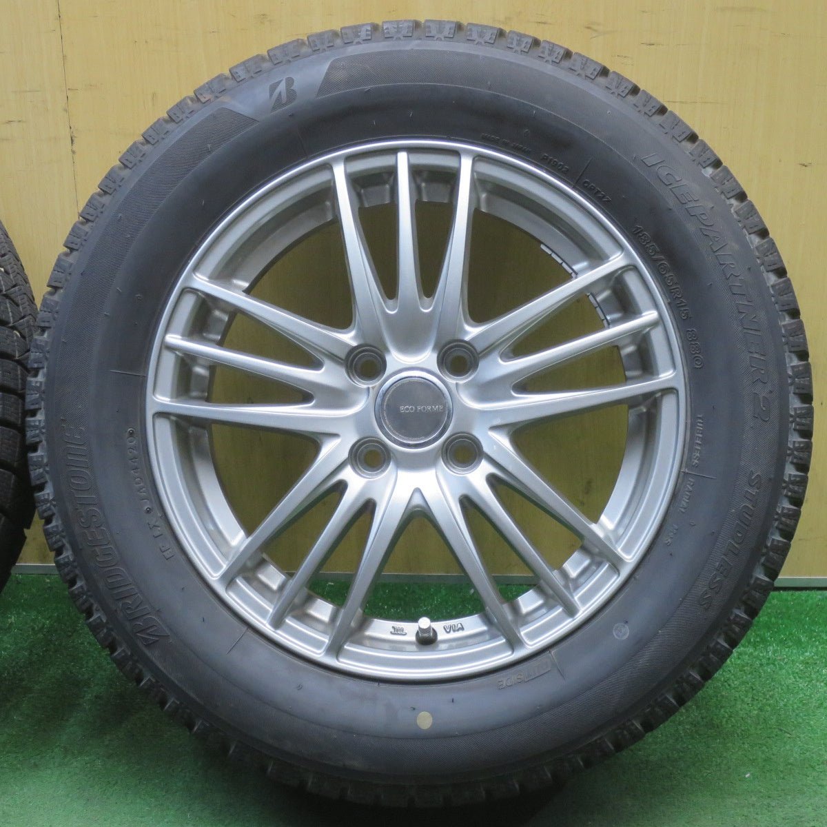 バリ溝！キレイ！9.5分★スタッドレス 185/65R15 ブリヂストン アイスパートナー2 ECO FORME SE-18 エコフォルム 15インチ PCD100/4H★6052904NJス