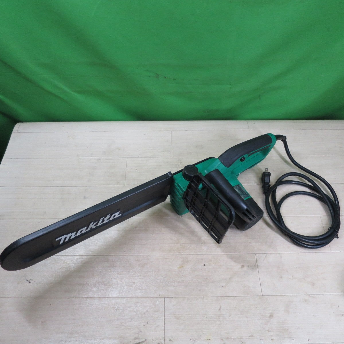 ☆マキタ 350mm 電気 チェンソー M504 切断機 チェーンソー コード式 100V makita☆