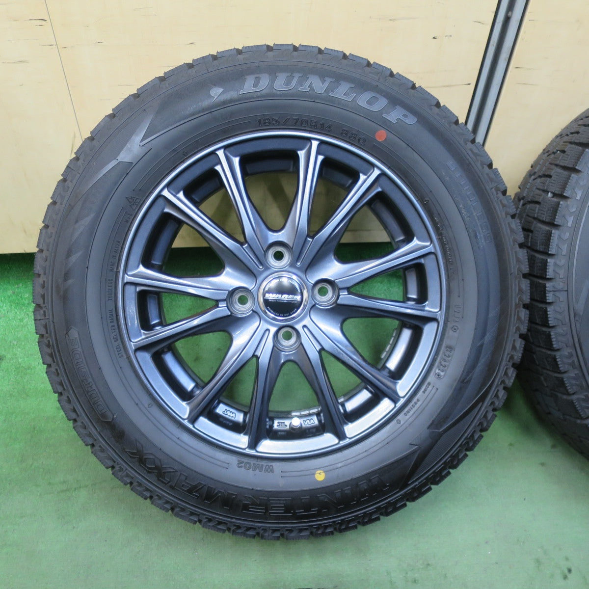 バリ溝！22年！キレイ！ほぼ10分★スタッドレス 185/70R14 ダンロップ ウインターマックス WM02 WAREN ヴァーレン 14インチ PCD100/4H★5112808TTス