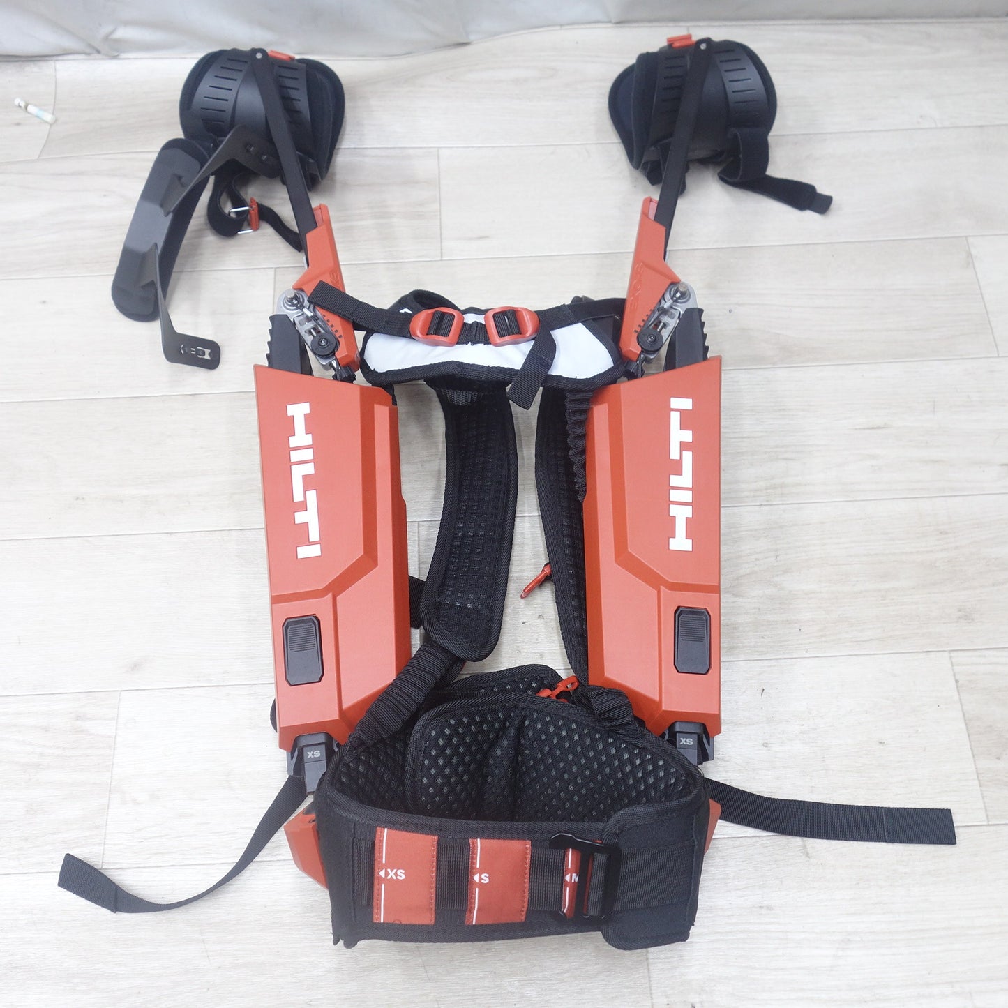 [送料無料] ほぼ未使用◆HILTI ショルダー エクソスケルトン EXO-S 天井 作業用 キャリーバッグ付 #3934464 #2296214 ヒルティ◆