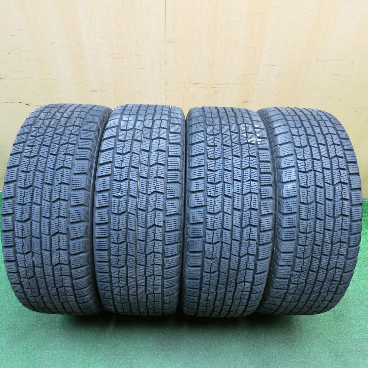 バリ溝！キレイ！9.5分★スタッドレス 225/50R18 グッドイヤー アイスナビ ZEA SCHNEIDER シュナイダー 18インチ PCD114.3/5H★6012203HAス