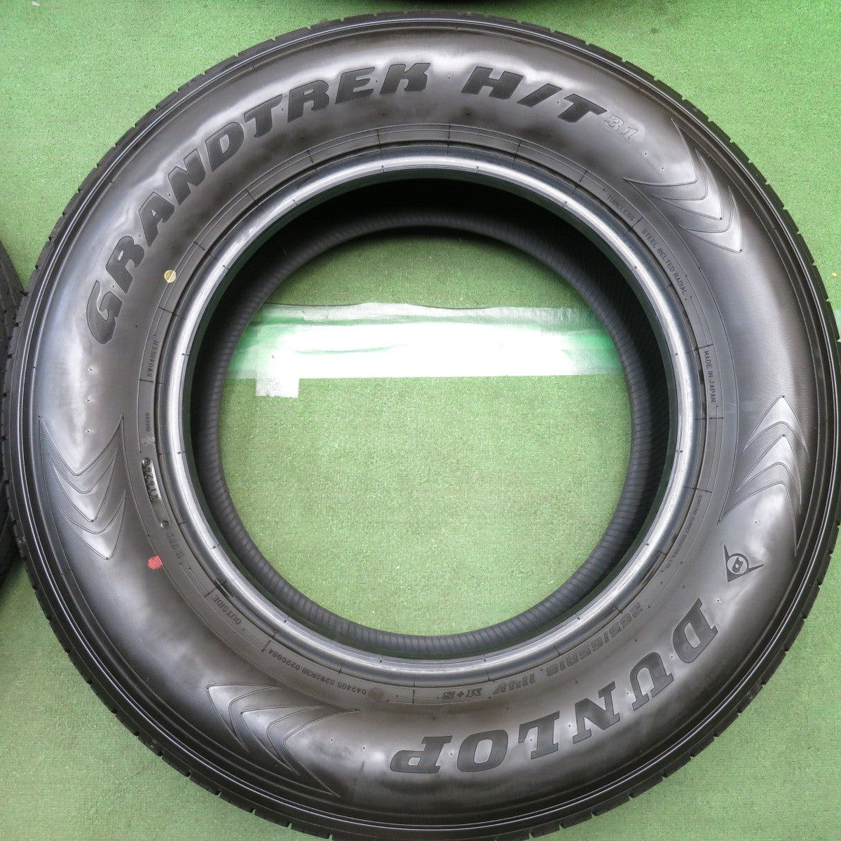 新車外し！26年◎265/65R18 ダンロップ グラントレック H/T 31 タイヤ 18インチ ランクル 250 300 レクサス LX 等◎6101111HAノタ