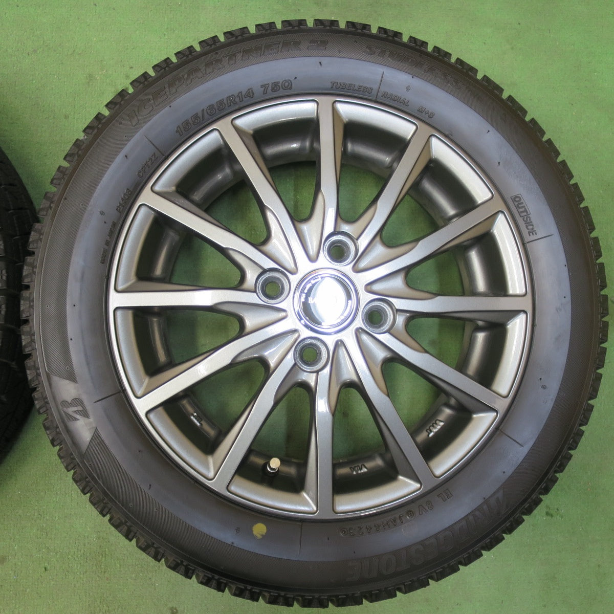 バリ溝！23年！キレイ！9分★スタッドレス 155/65R14 ブリヂストン アイスパートナー2 BALMINUM バルミナ 14インチ PCD100/4H★5112905イス