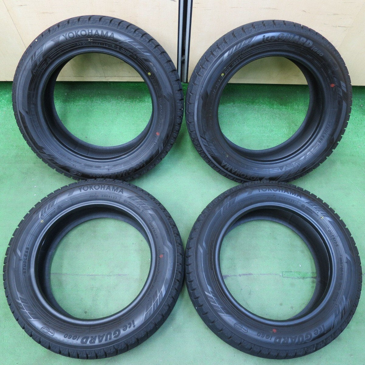 バリ溝！22年！ほぼ10分★スタッドレス 185/60R15 ヨコハマ アイスガード iG60 タイヤ 15インチ アクア ポルテ シエンタ フィールダー フィット シャトル 等★5032803イスタ