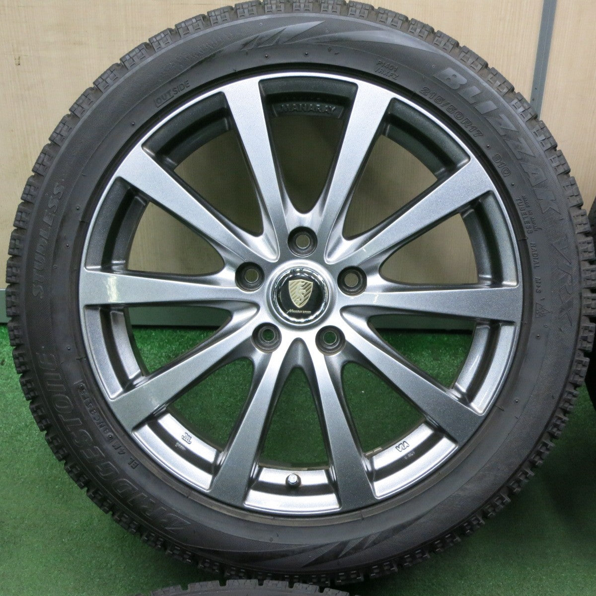 *送料無料* バリ溝！キレイ！9分★スタッドレス 215/50R17 ブリヂストン ブリザック VRX MANARAY SPORT マナレイスポーツ PCD114.3/5H★4041001TNス
