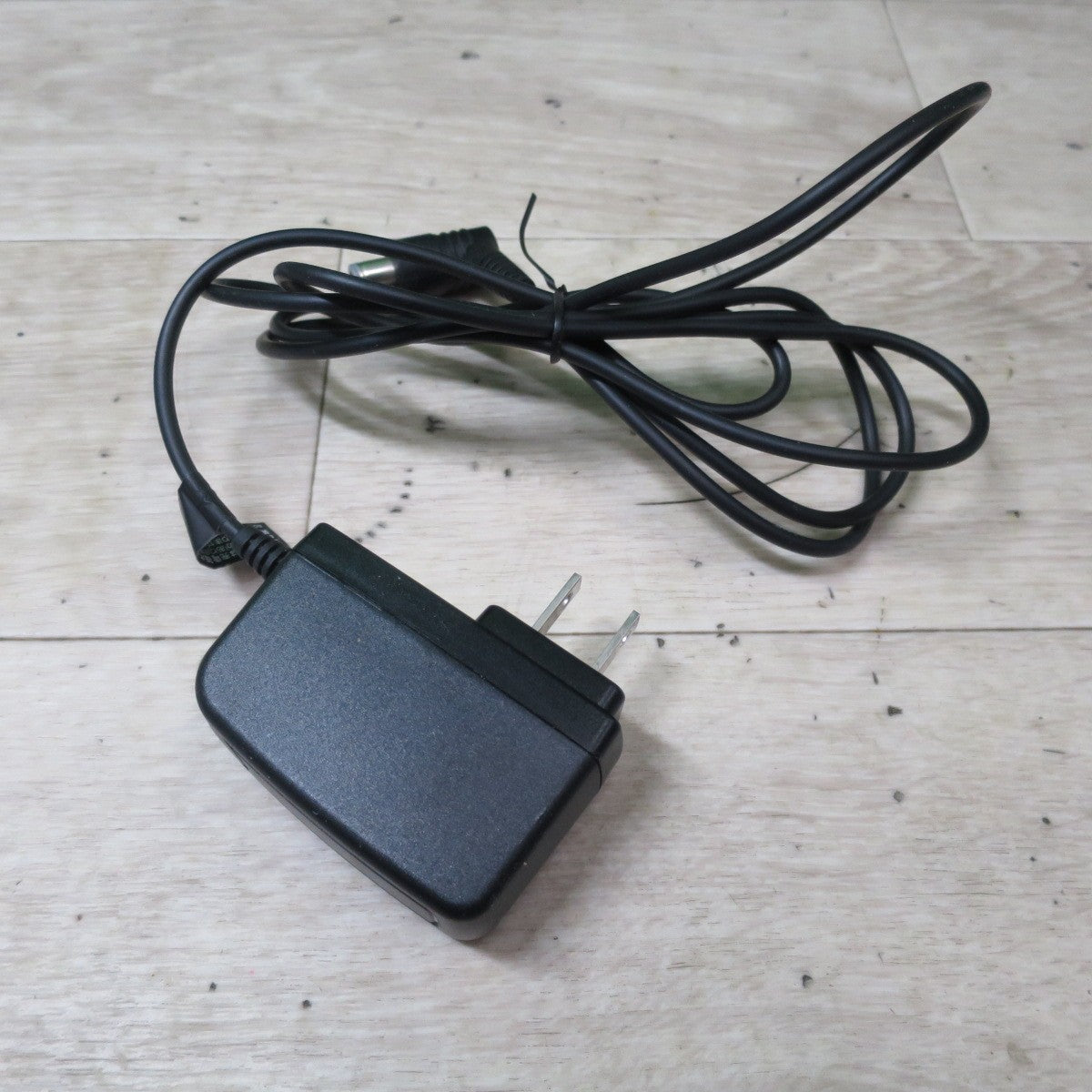 [送料無料] ☆マキタ 充電式 クリーナー 10.8V CL110D 掃除機 コードレス  赤☆