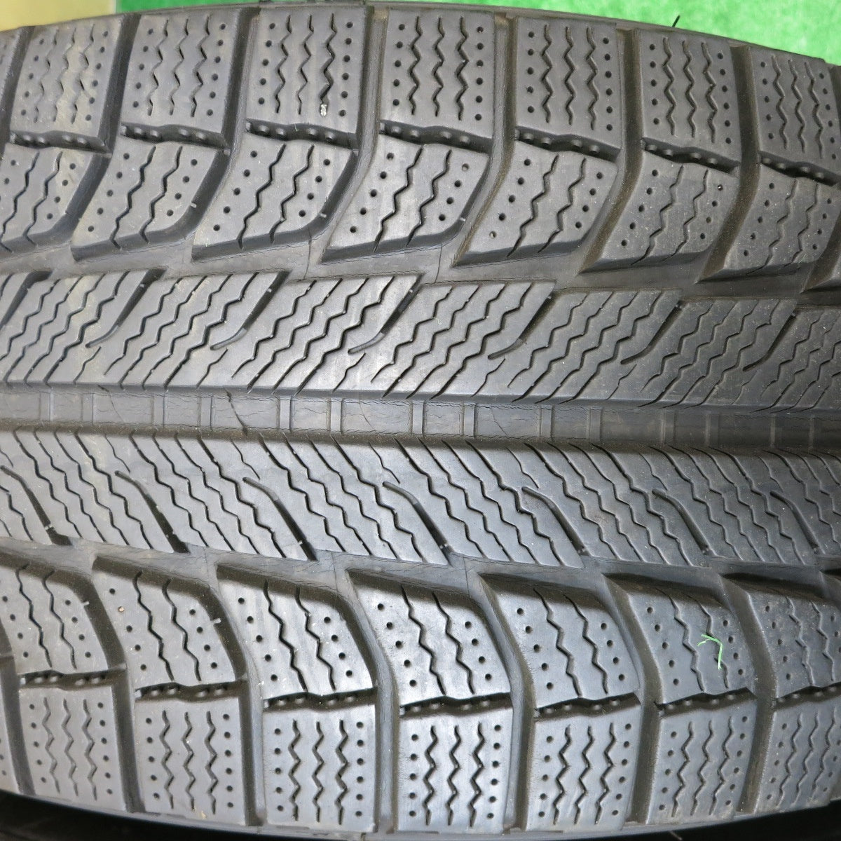 バリ溝！9分★アウディ Q5 純正 235/65R17 ミシュラン LATITUDE X-ICE XI2 17インチ PCD112/5H★5102312HAス