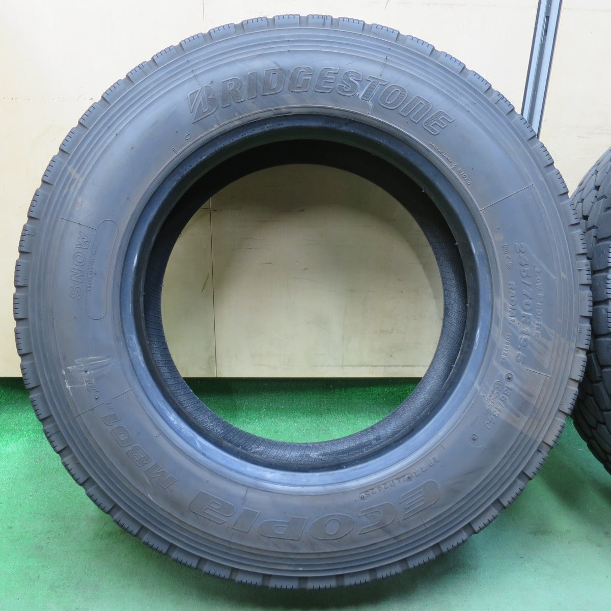 バリ溝！25年！9.5分★トラック タイヤ 245/70R19.5 136/134J ブリヂストン エコピア M801Ⅱ ミックス オールシーズン 19.5インチ★5121902イスタ