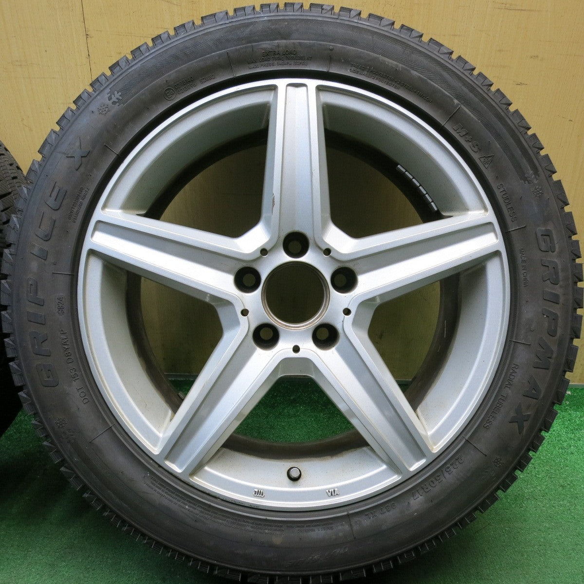 バリ溝！24年！9分◎ベンツ 等 EuroForsch 225/50R17 スタッドレス グリップマックス GRIP ICE X ユーロフォルシュ 17インチ PCD112/5H◎6092602HAス