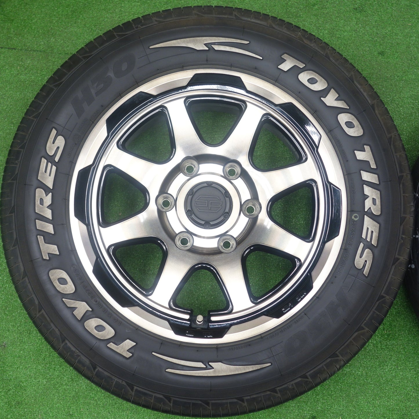 バリ溝！25年！キレイ！9.5分★215/65R16 トーヨー H30 WEDS ADVENTURE スタットベルク ウェッズ アドベンチャー 16インチ PCD139.7/6H★6012401KTノ